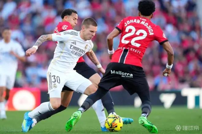 马斯坦托诺本赛季联赛已拿5张黄牌，下轮踢赫罗纳将停赛缺阵