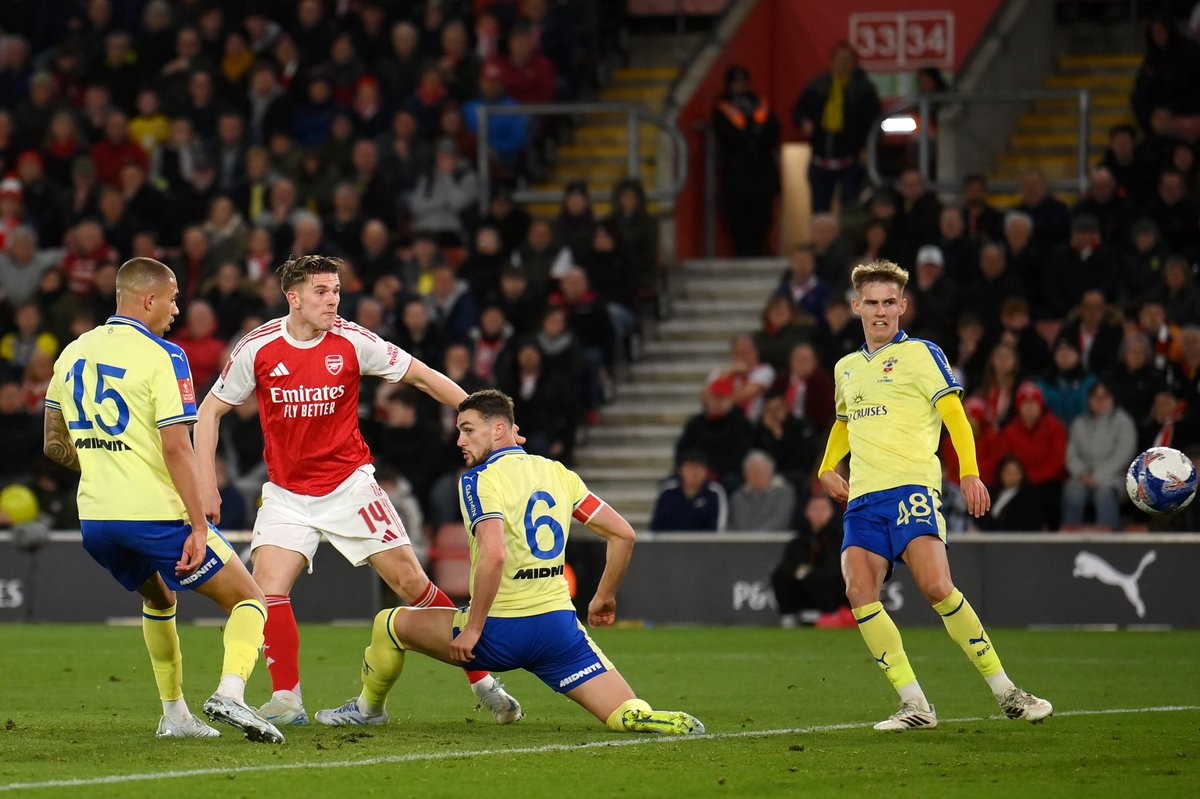 不敌圣徒，阿森纳自2022年以来首次在足总杯被低级别球队淘汰