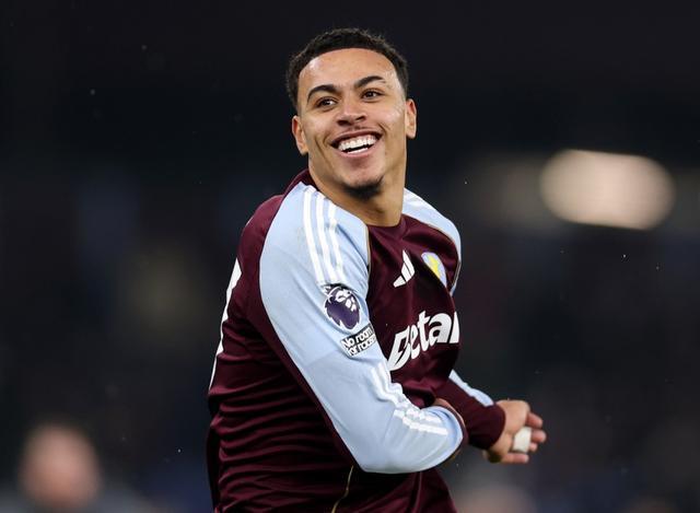 豪门抢疯了！23岁罗杰斯今夏或离维拉，转会费恐破亿