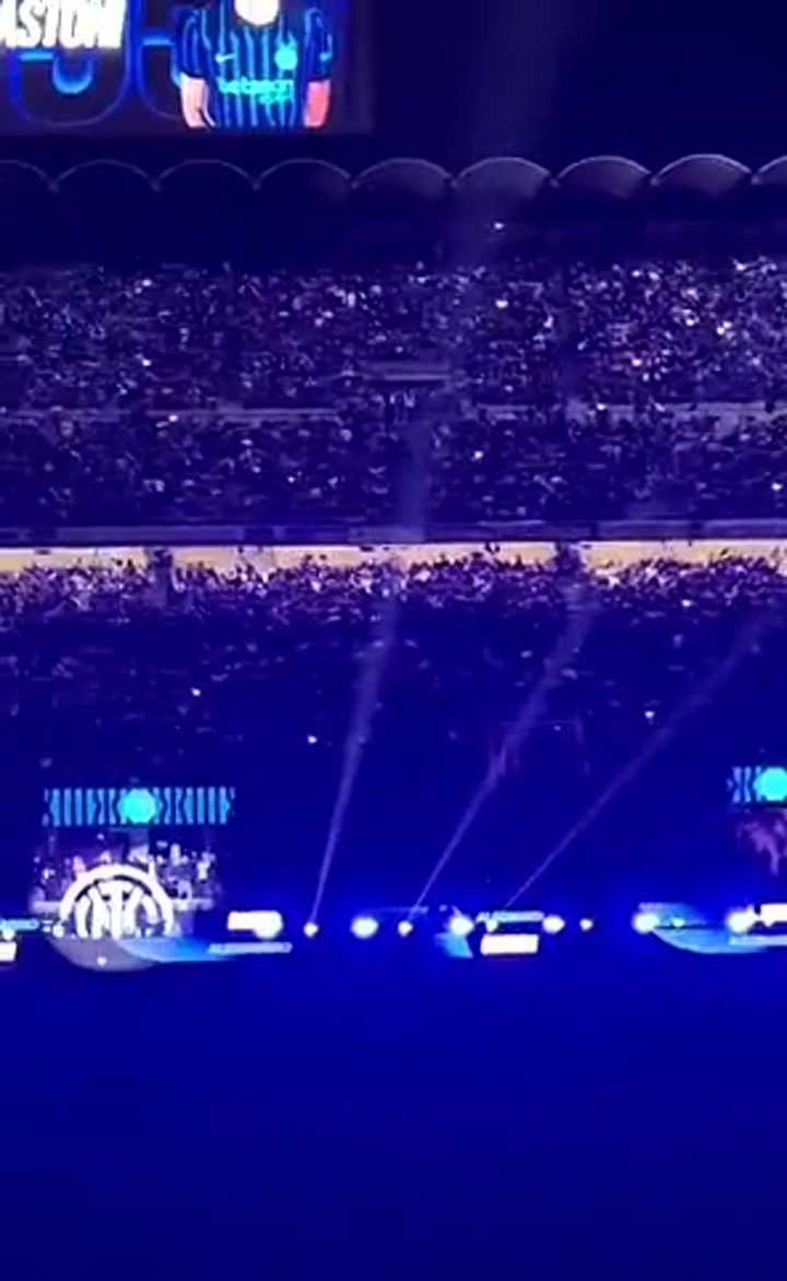 实拍赛前介绍球员 “巴斯托尼”呼喊声响彻梅阿查