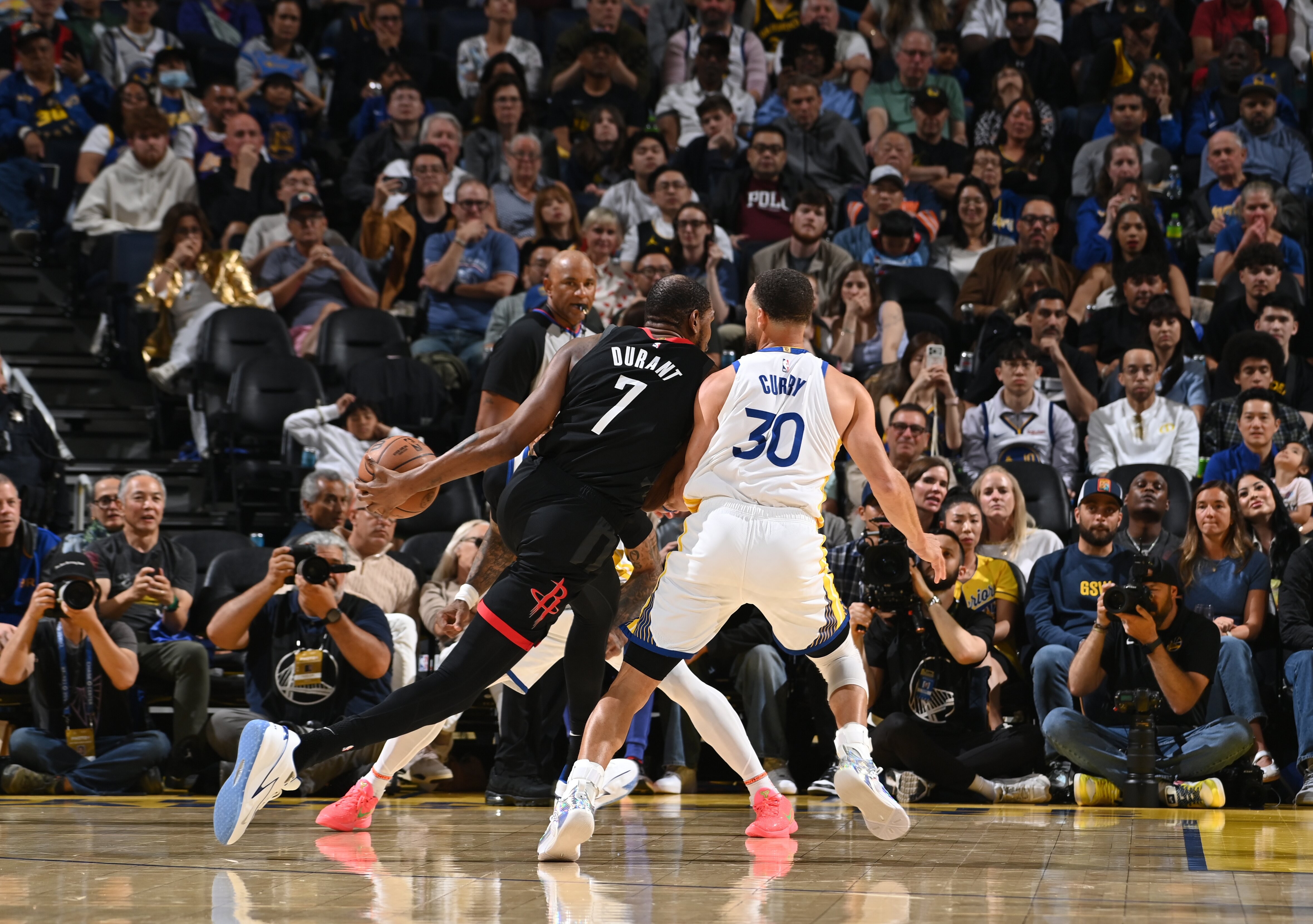 稳定输出，杜兰特17中10高效砍31分8板8助3帽&助攻申京绝杀