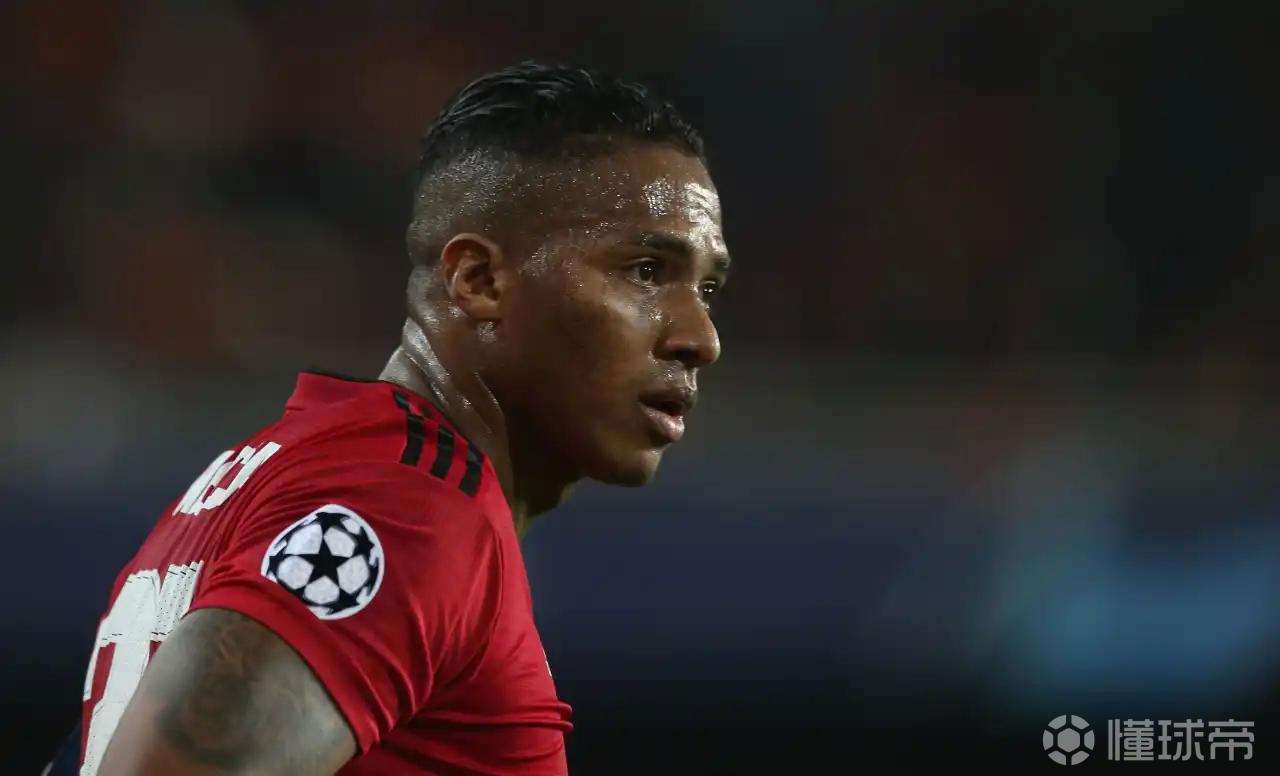 前曼联队长瓦伦西亚复出，加盟英格兰业余联赛威森肖老将队