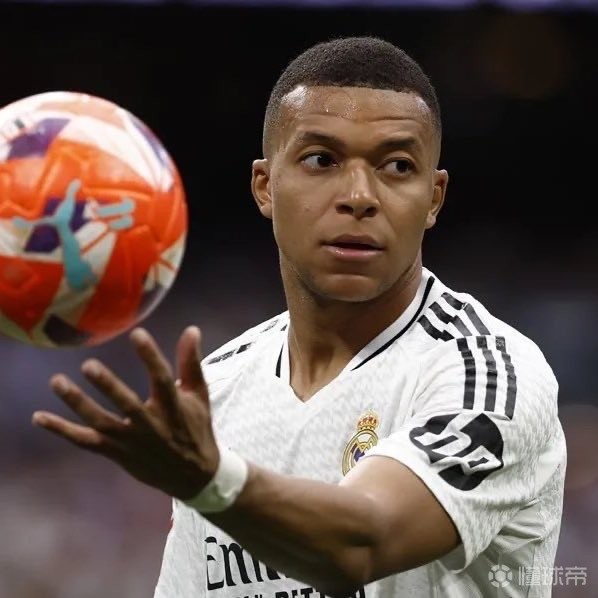 六台主持人：总算理解恩里克为啥训姆巴佩，他在皇马根本不跑