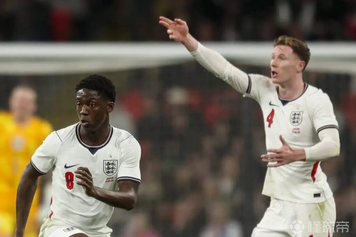 TA：安德森搭档梅努在英格兰中规中矩，能否适配曼联仍需观察