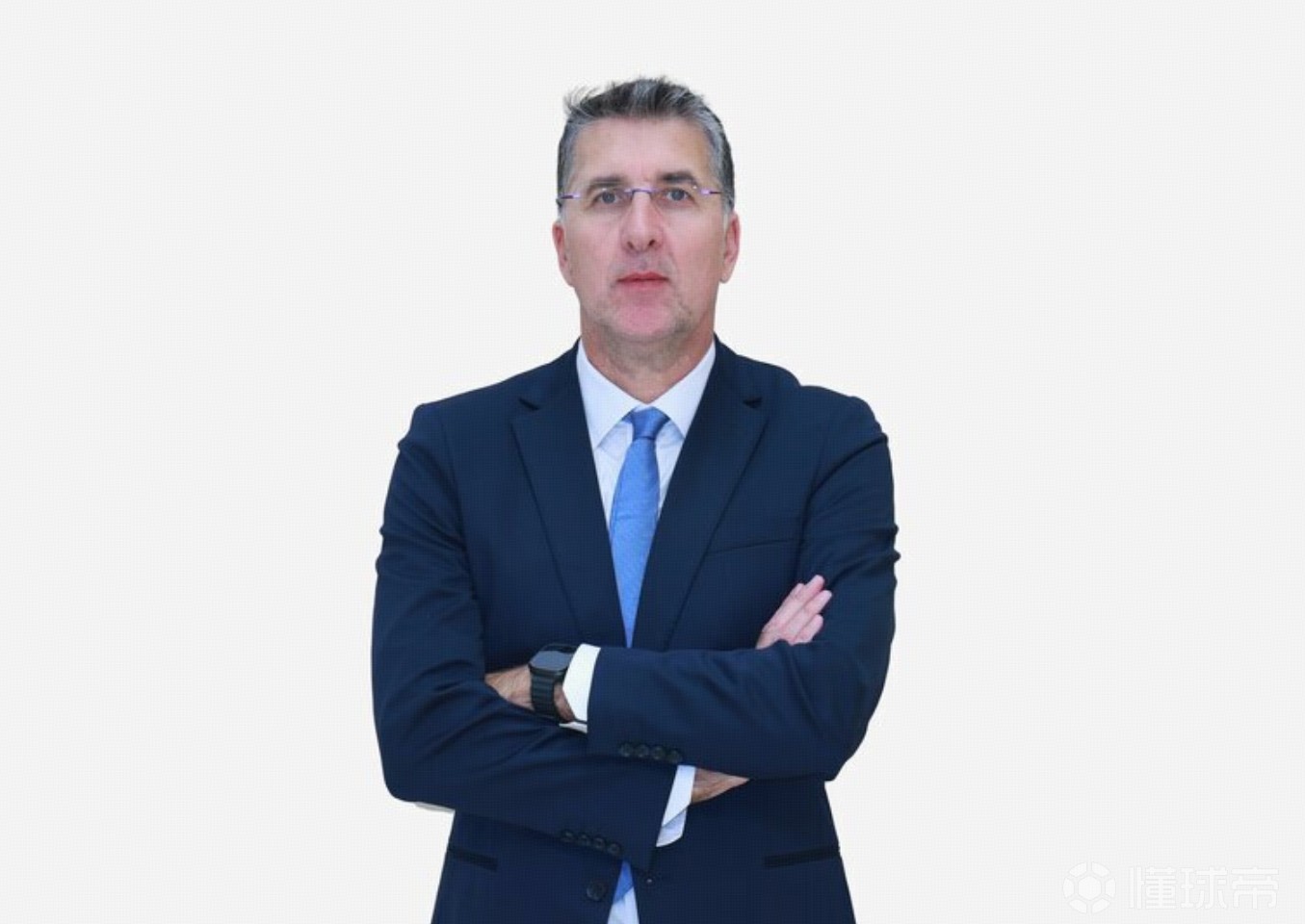 官方：新疆伊力特主教练格兰辞职，助教姜正秀任代理主帅