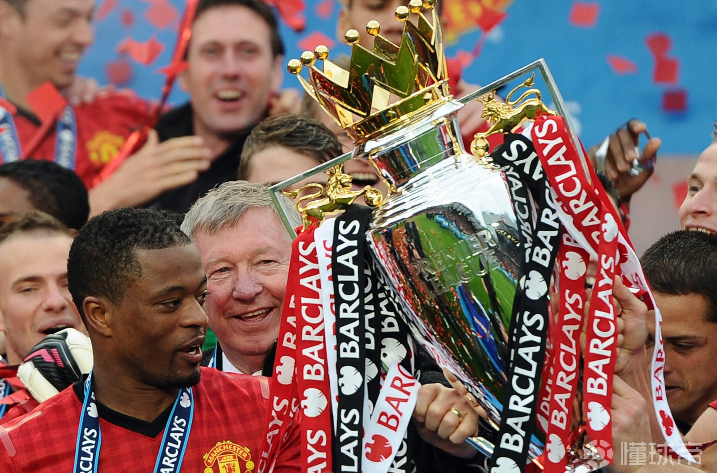 特维斯加盟曼城？埃弗拉：我当时就打电话给他说要打断他的腿