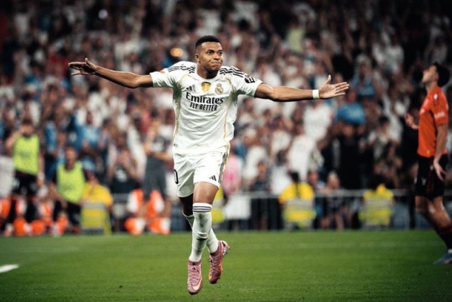 姆巴佩此前7次对阵拜仁2胜5负，打进3球送出1记助攻