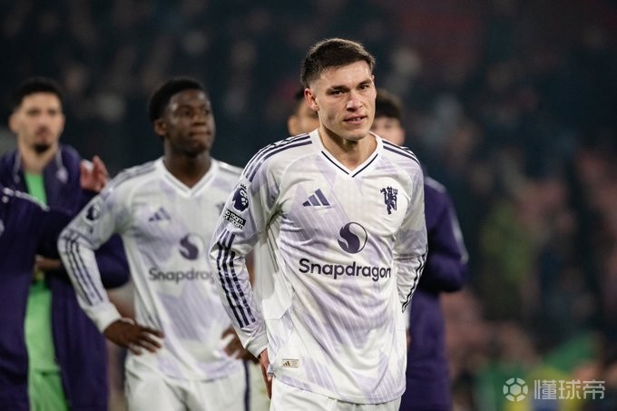 罗马诺：乌加特可能离队，曼联在考虑夏窗引进两名中场