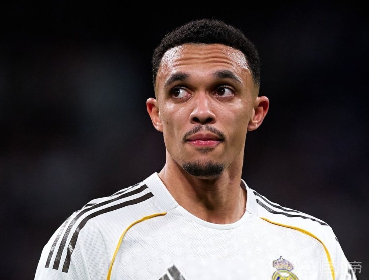 基恩谈拜仁第一球：阿诺德的防守像没踢过右后卫一样