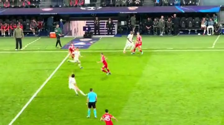 球迷实拍下半场开场20秒凯恩破门全过程