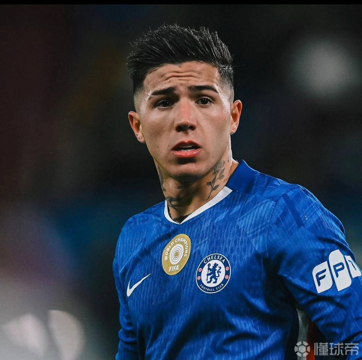 英媒：尽管争议不断，但切尔西不打算在夏窗出售恩佐