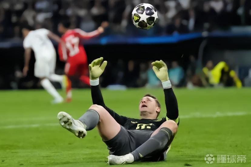 德媒：马德里警方在赛前会议身着全套防暴装备，拜仁对此不满