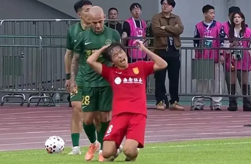 浙江队官方：米特里策行为损害俱乐部形象 队内罚款6万欧元