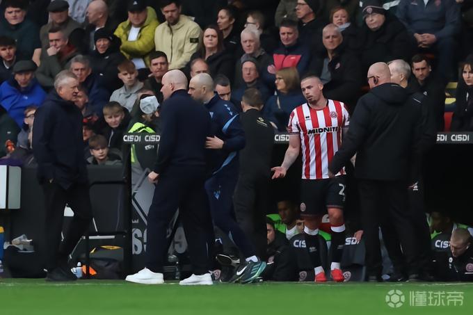 记者：谢菲联今夏将探讨再次引进菲利普斯，球员也渴望转会