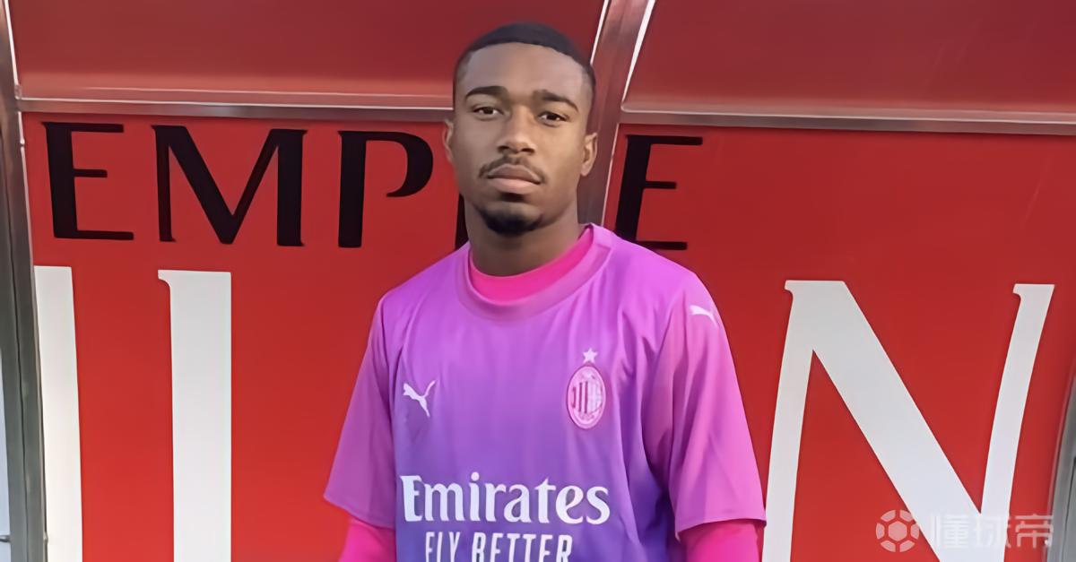 完成职业生涯首秀，西多夫儿子登泽尔代表米兰未来出场