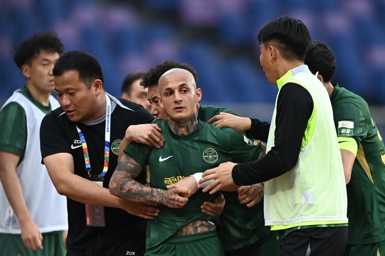 浙江罚米特里策6万欧！球迷不满：软蛋软骨头 踢假球不自罚？