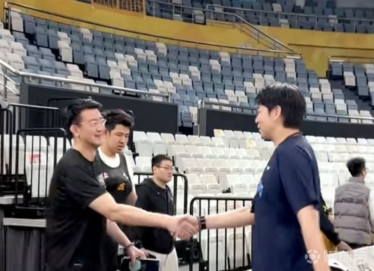 邱彪：挑战卫冕冠军广厦要拿出亮剑精神，要有勇气去拼对手