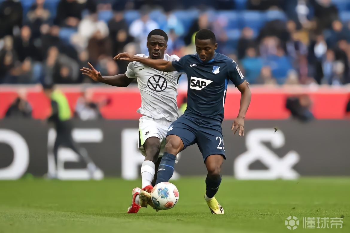 法尔克：利物浦视杜尔为萨拉赫替代者，拜仁有意但并不迫切