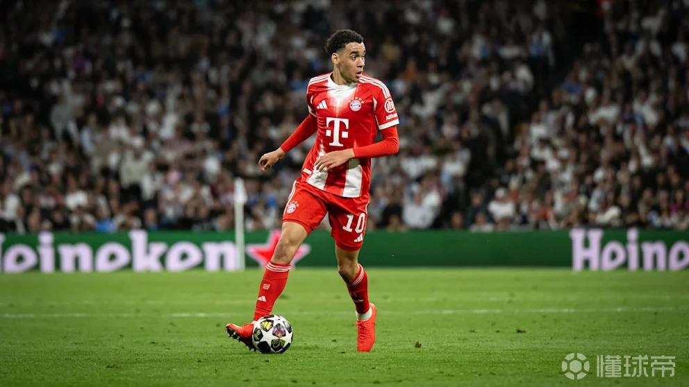 图片报：穆西亚拉推出两本儿童书，以作者身份讲述其成长经历