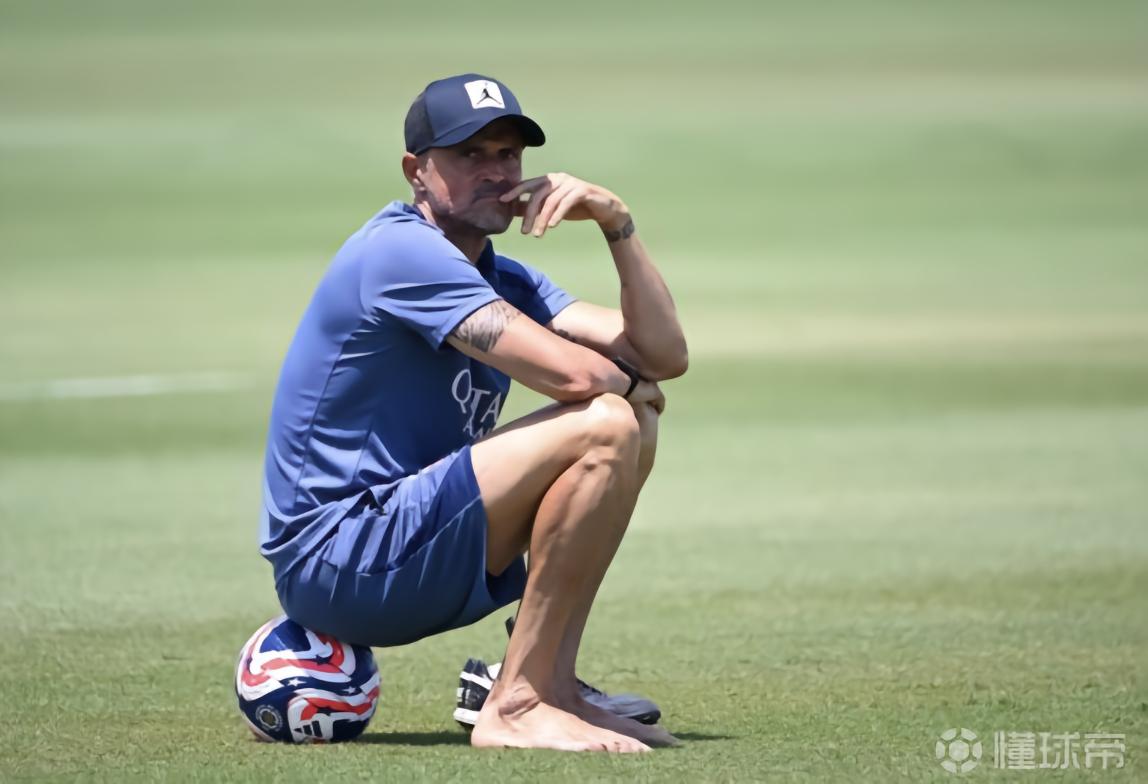 队报：帕乔肌肉疼痛、小埃梅里脚部出血，但均不影响客战红军