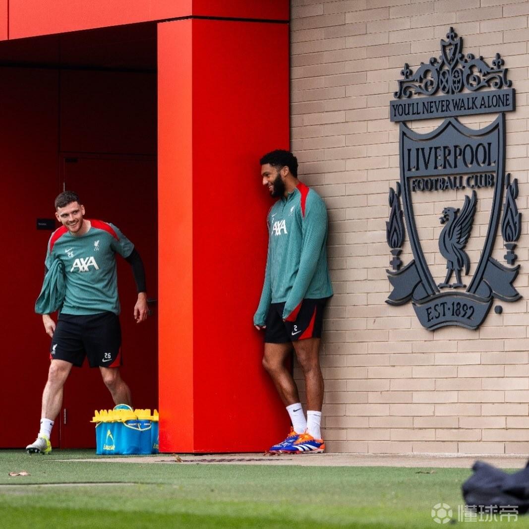 乔-戈麦斯致敬罗伯逊：传奇，永远爱你，兄弟❤️