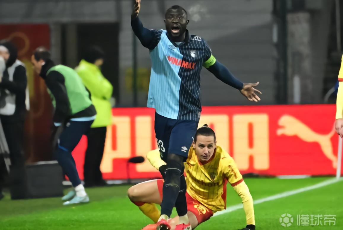 队报：勒阿弗尔队长桑甘特今夏自由身加盟塞维利亚，签约5年