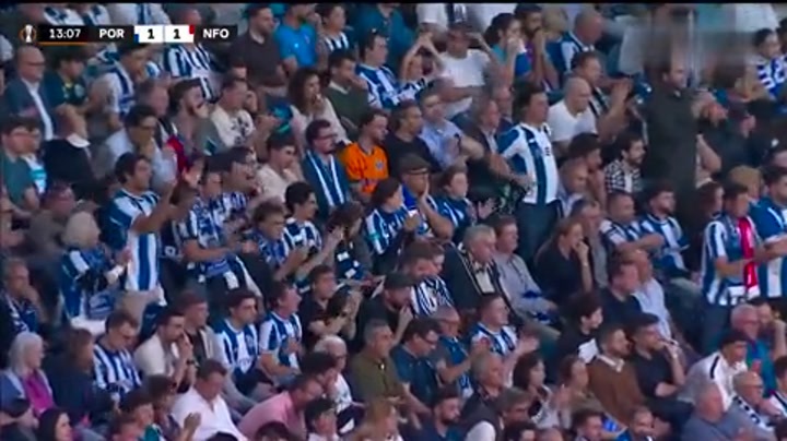 波尔图后卫马蒂姆-费尔南德斯超远距离回传变乌龙