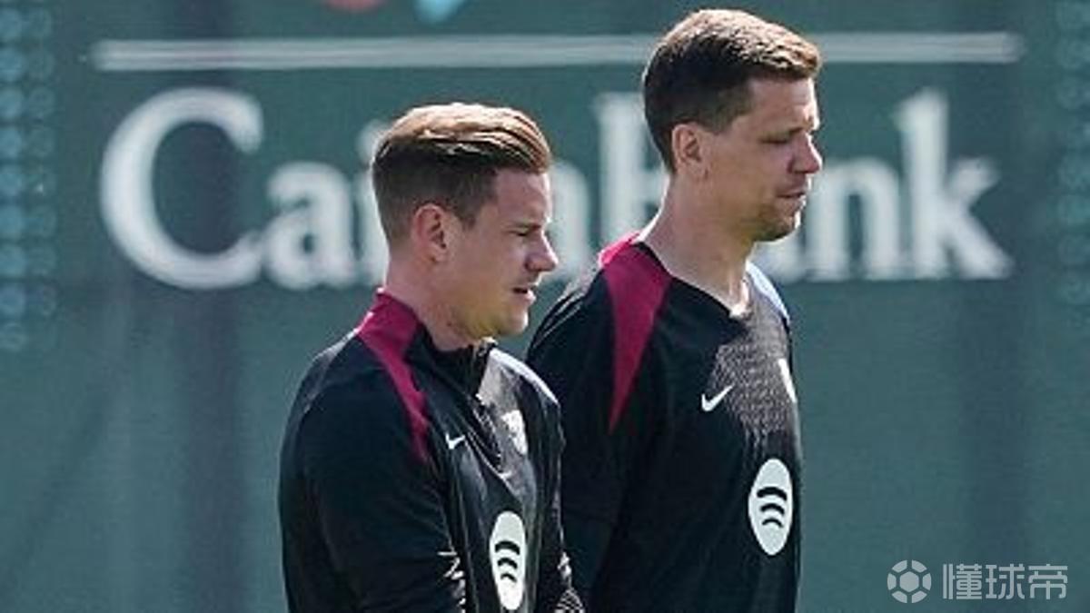 每体：巴萨计划继续留用什琴斯尼，他的未来取决于特尔施特根