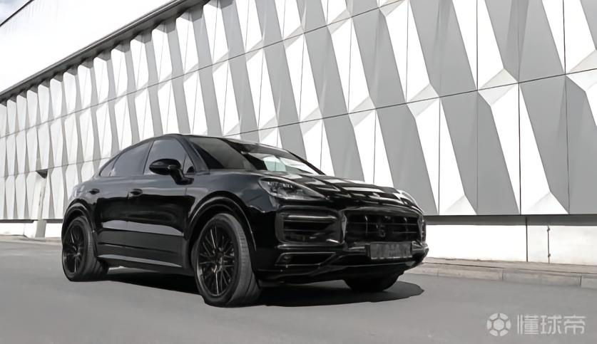 梅西在巴萨最后一个赛季的保时捷卡宴将被拍卖，里程2万公里