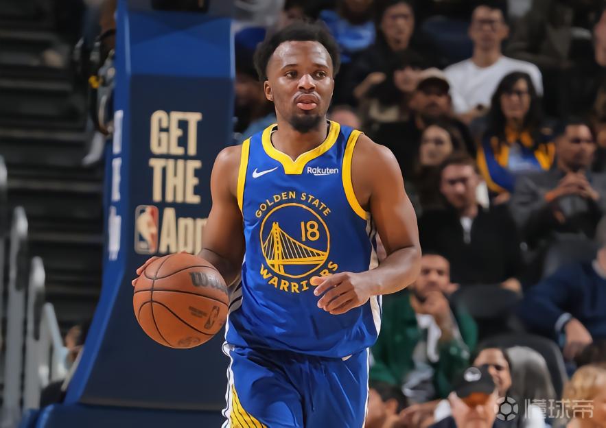 官方：勇士后卫克莱尔右侧踝关节轻度扭伤，至少伤缺1周