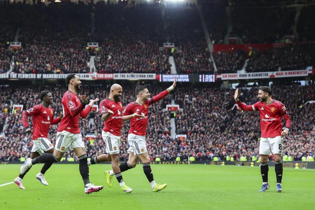 疯魔归来！但曼联前方又是十字路口