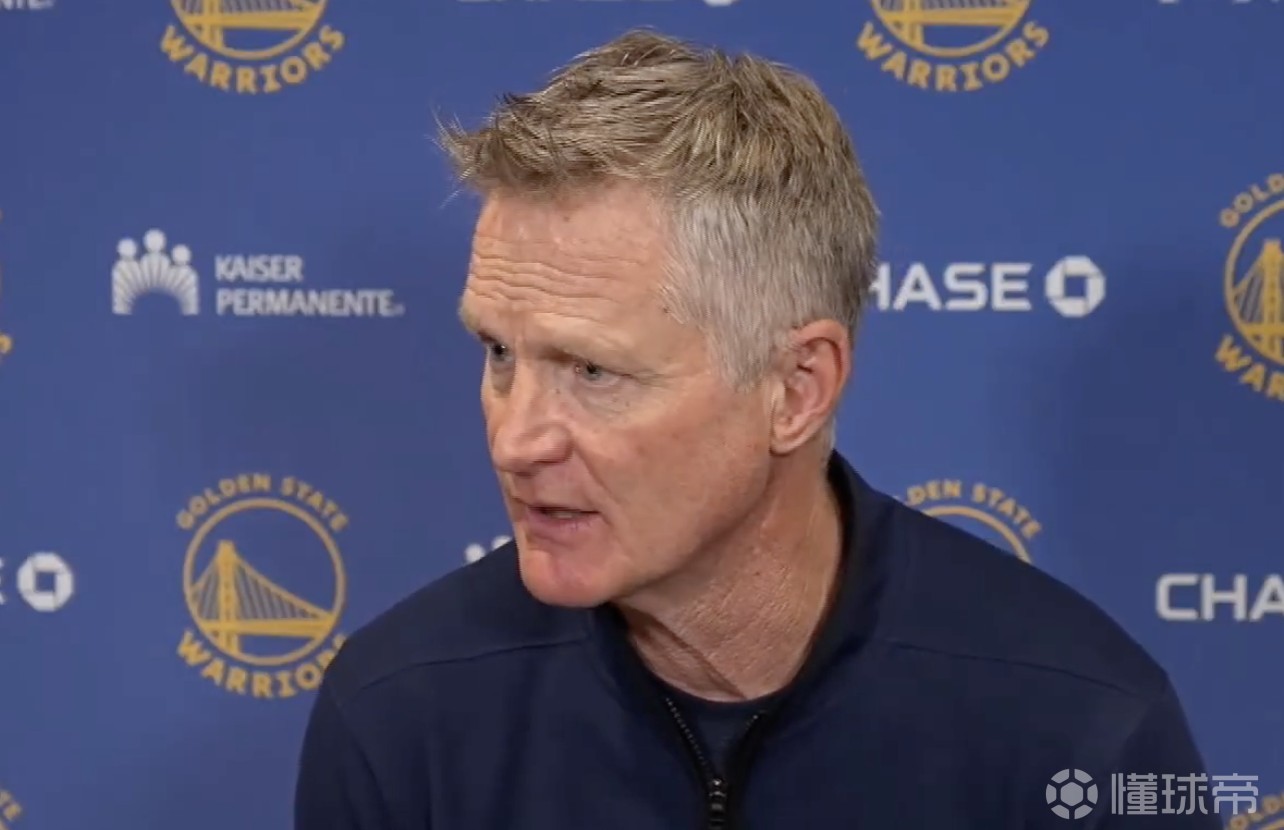 科尔：库里脚踝扭了一下没大碍，他需要时间找回节奏建立体能
