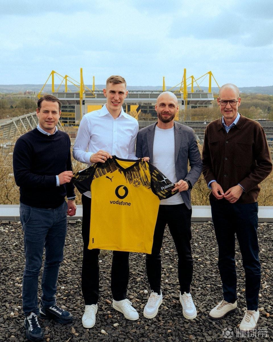 图片报：多特后卫施洛特贝克的解约条款不适用于拜仁