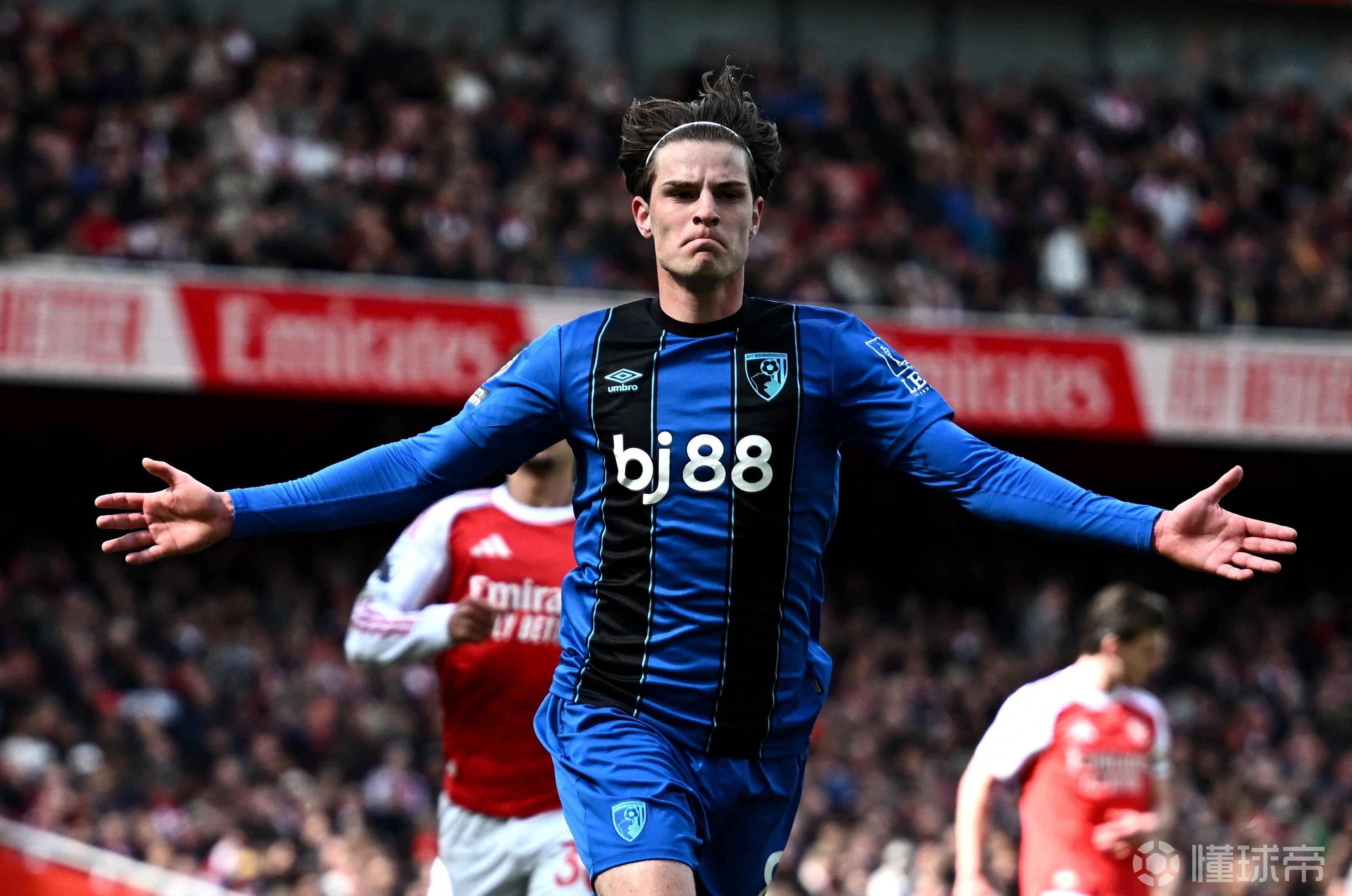 阿森纳vs伯恩茅斯全场数据：射门15-8射正3-3，角球10-1