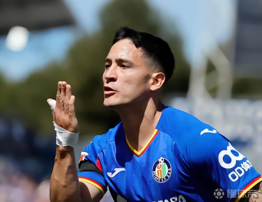 阿斯：萨特里亚诺以独特球风立足西甲，有望成为乌拉圭新9号