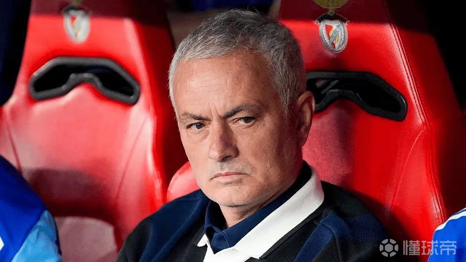 记录报：穆帅希望续约，但清楚也有可能赛季末离任