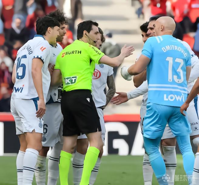 阿斯：西甲两裁判因误判遭停赛，布尔戈斯连续三轮无缘执法