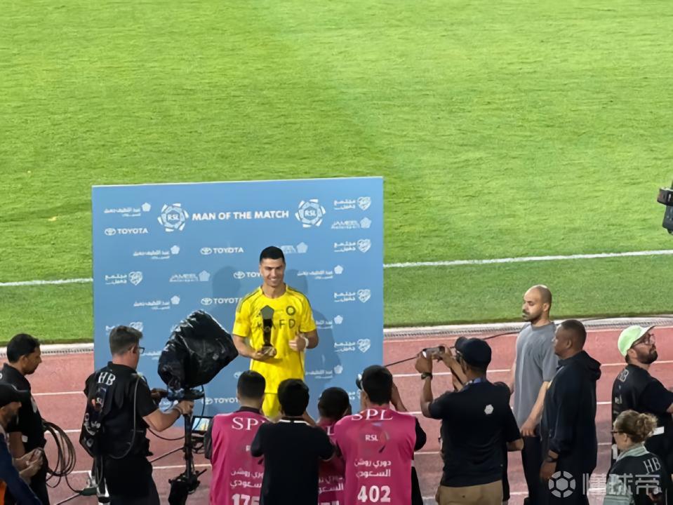 首开记录，C罗当选利雅得胜利客战阿科多全场最佳球员