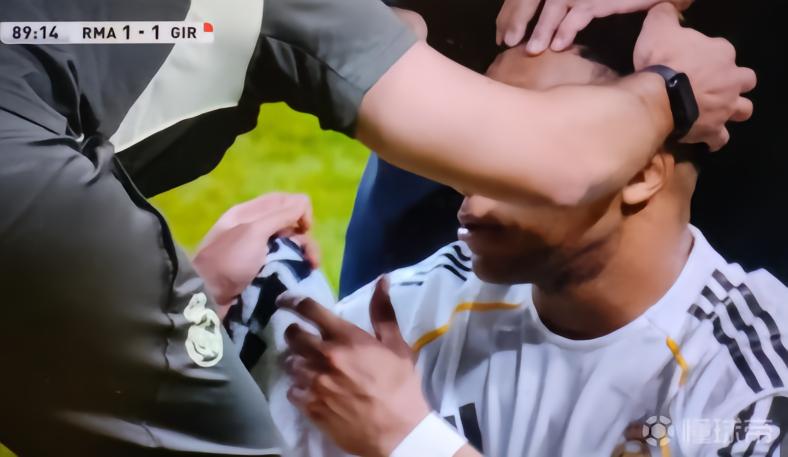 阿斯：西甲否认刻意遮挡姆巴佩流血镜头，称当时没有清晰画面