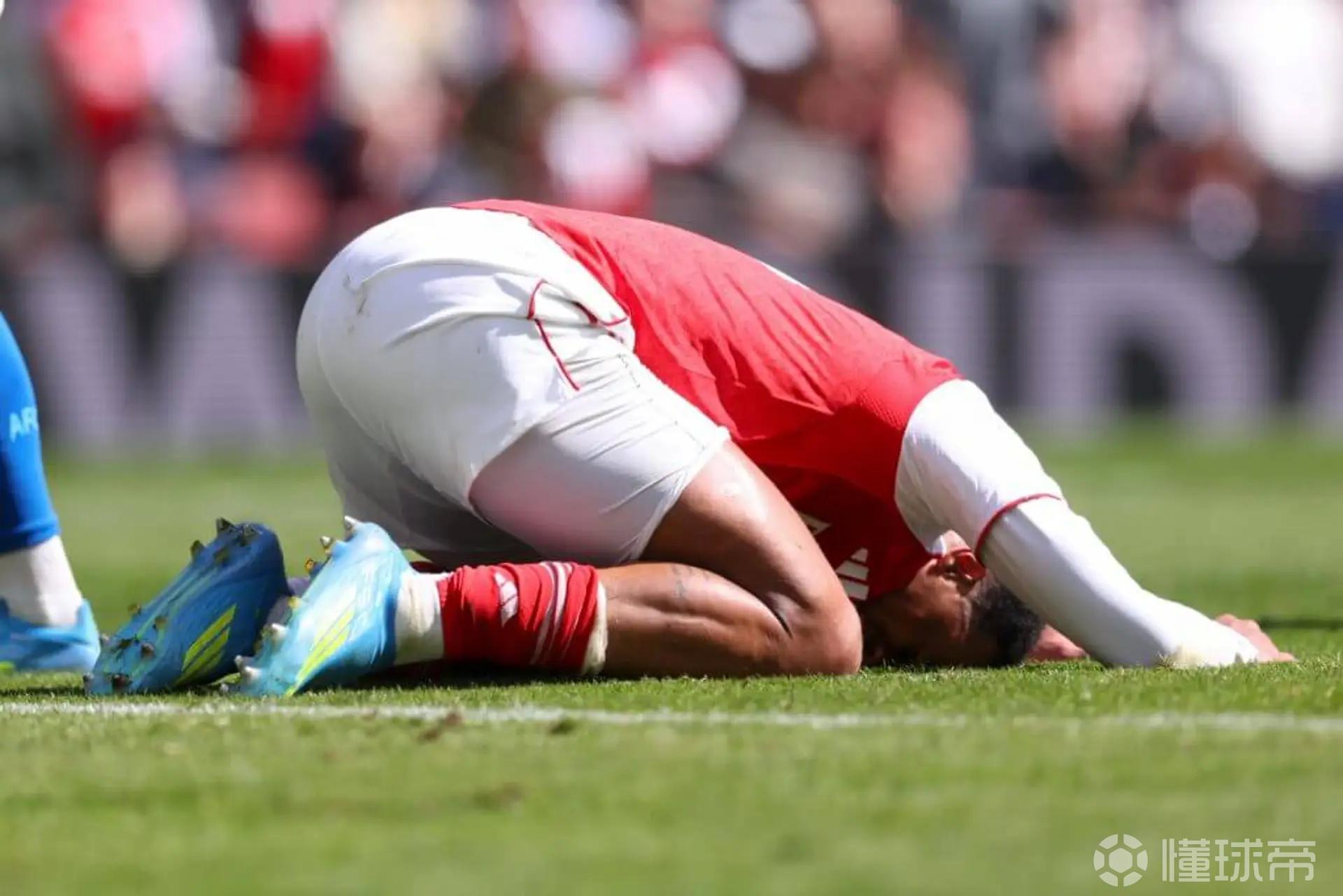 TA：枪手在比赛中显得畏手畏脚，状态距离冠军水准相差甚远