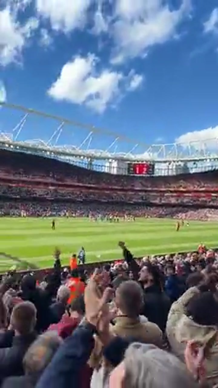 伯恩茅斯球迷赛后高歌：又第2喽，又第2喽