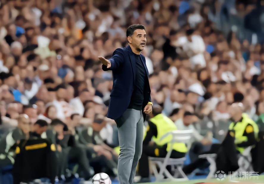 赫罗纳主帅谈姆巴佩被肘击：雷斯称只是正常对抗，我没看清楚