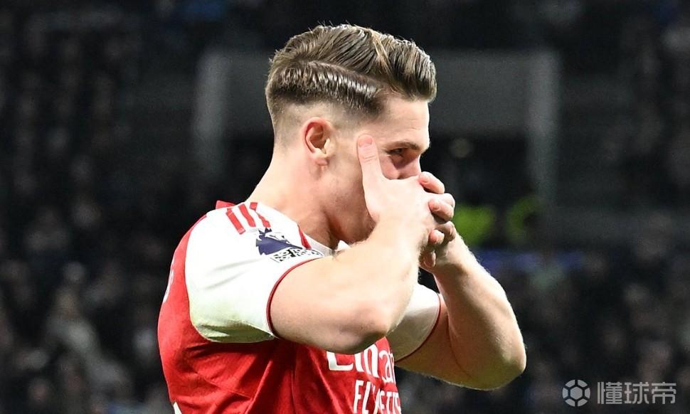 哲凯说场地太干？墨菲：就算是真的，他们也没送出多少长传球