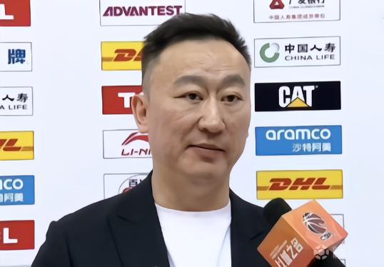 刘维伟：之前两场加时体能消耗很大，今晚关键球处理进步很大