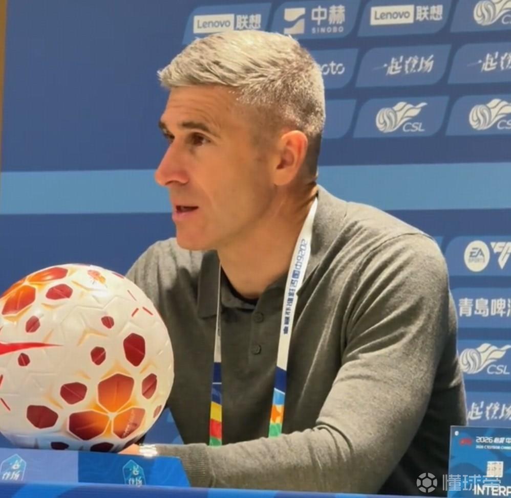 蒙哥马利：对丢球有疑问但接受判罚，法比奥的伤情需要评估