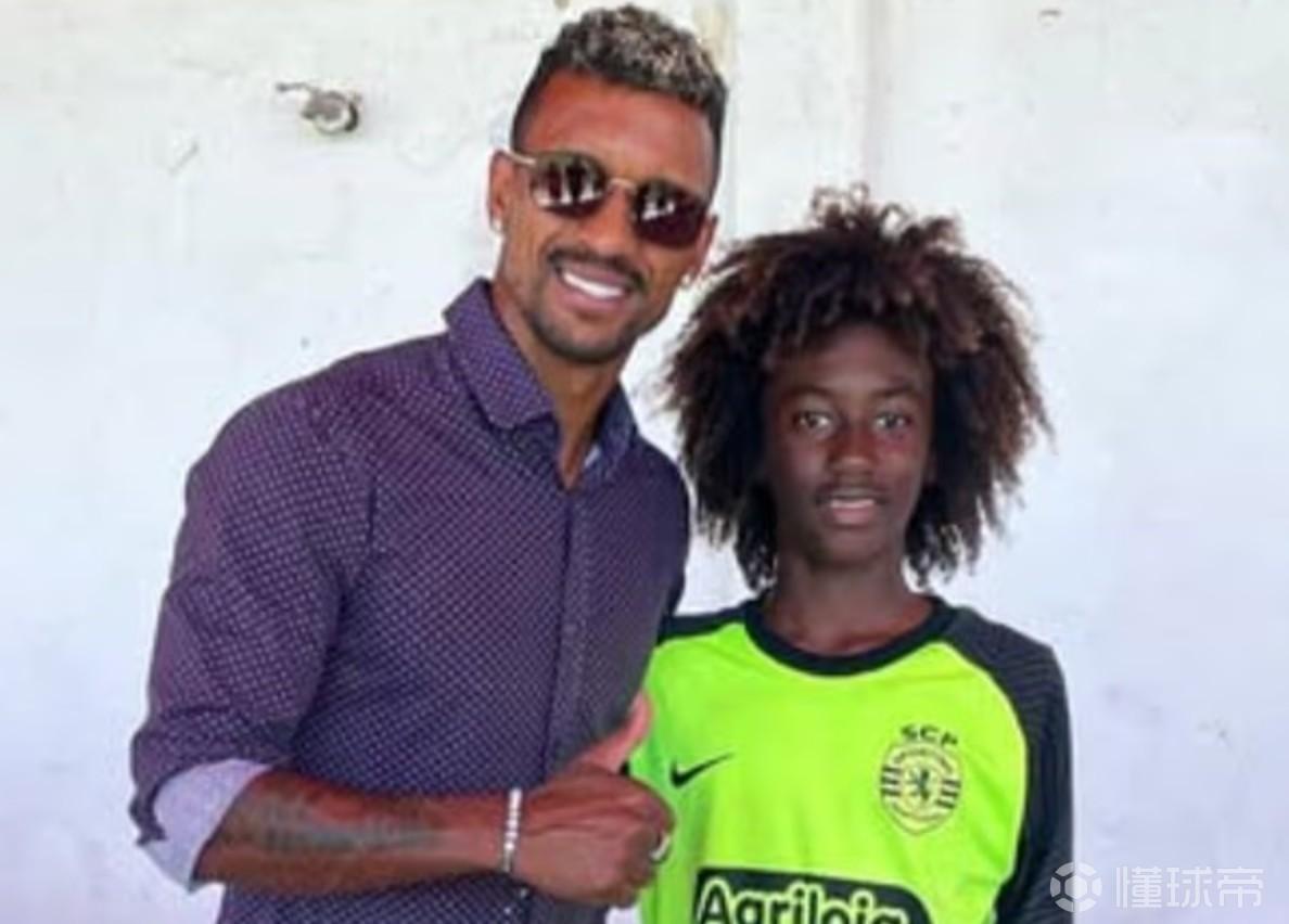 纳尼：恭喜我的侄子与葡萄牙体育签下了个人首份职业合同