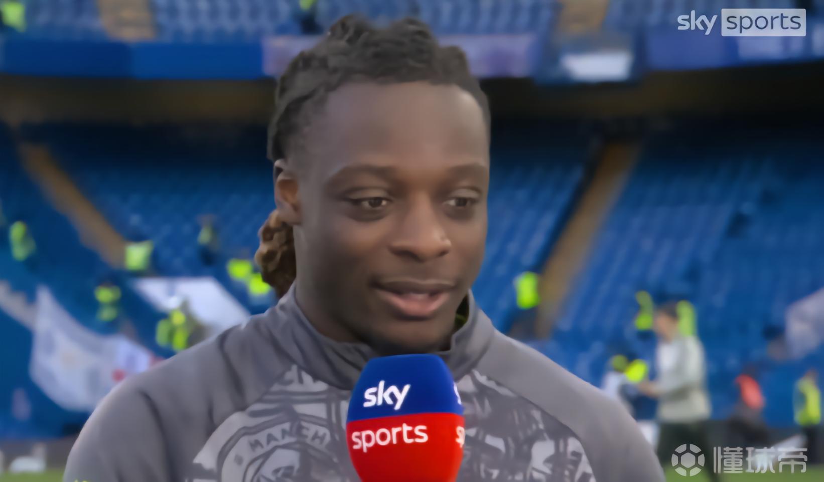 多库：瓜帅半场时让我们多往右路走；我相信争冠还在继续