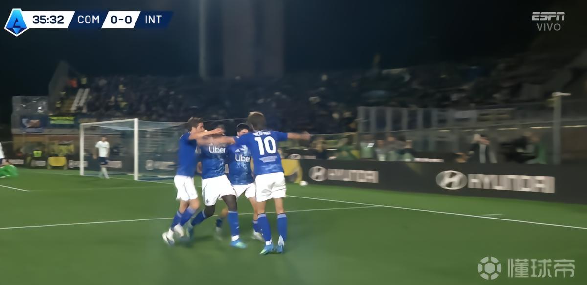 自1988年以来，科莫首次在意甲联赛中攻破国米球门