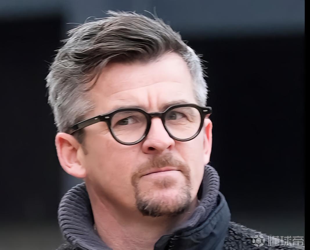 主持人：乔伊-巴顿被拘留期间瘦了，还加入了监狱足球队