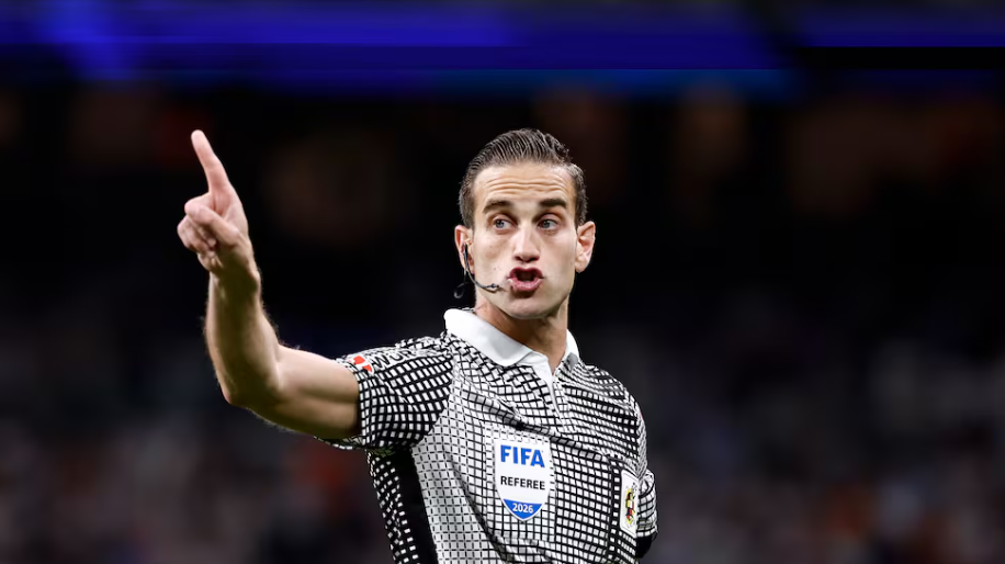 争议判罚挡不住！阿尔韦罗拉执法国王杯决赛？